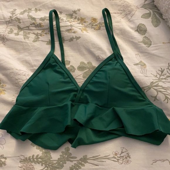 Bikini - Picture 3 of 4